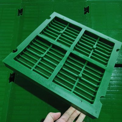 สกรีนพอลิอุเรธานใหม่ PU Dewatering Sieve Plate Mesh สําหรับโรงงานล้างแร่ Linear Vibrating Screening